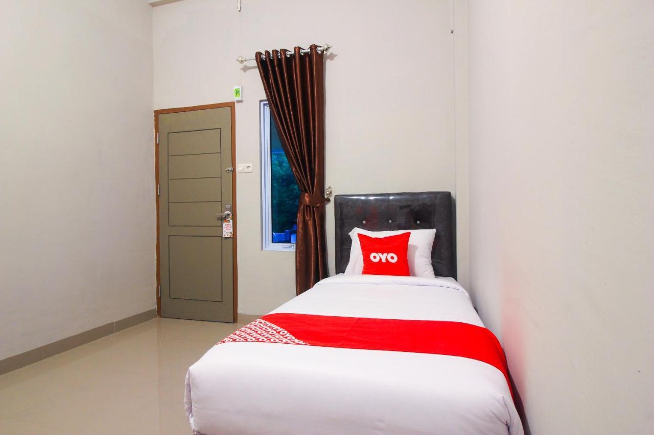 OYO 1653 Fajar Residence Pekanbaru Exterior foto