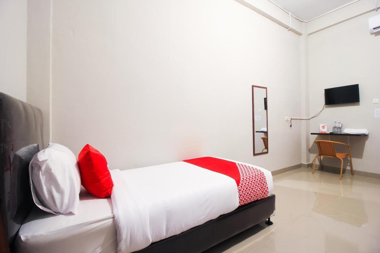 OYO 1653 Fajar Residence Pekanbaru Exterior foto